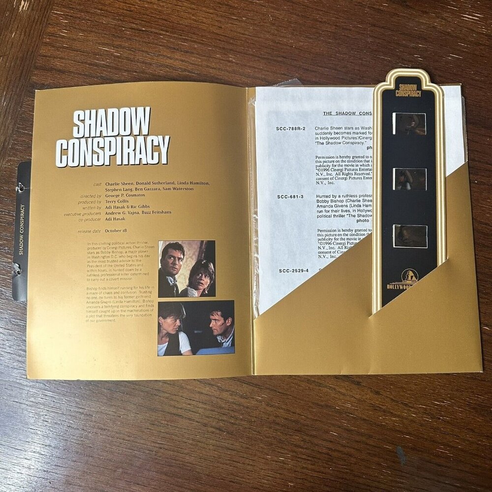 1997 Shadow Conspiracy Charlie Sheen Linda Hamilton Movie Stills Photos - Picture 4 of 6